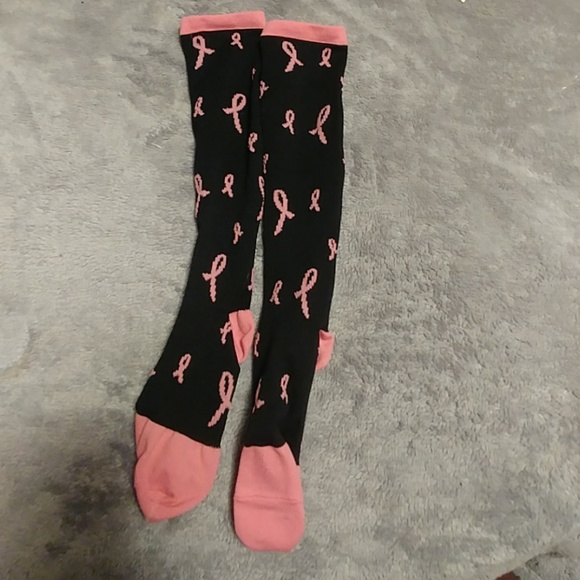 Therapeutic compression socks - Picture 2 of 3